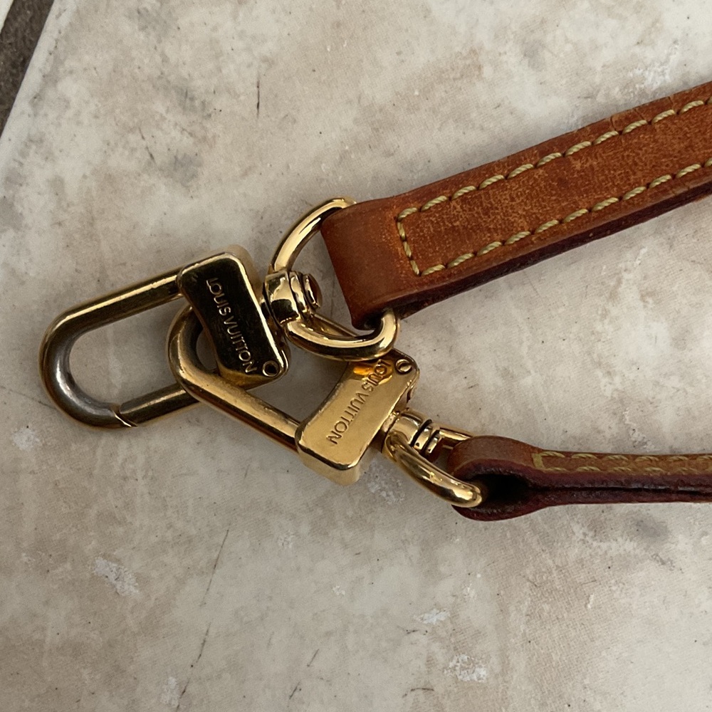 Louis Vuitton Vachetta Leather Adjustable Strap in Tan Brown with Gold Hardware - Picture 3 of 10